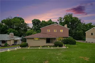 46 Laurel Ridge Rd, Coraopolis, PA 15108 - Photo 1