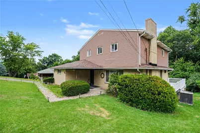 46 Laurel Ridge Rd, Coraopolis, PA 15108 - Photo 6