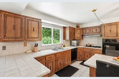 46 Laurel Ridge Rd, Coraopolis, PA 15108 - Photo 16