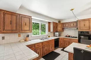 46 Laurel Ridge Rd, Coraopolis, PA 15108 - Photo 16