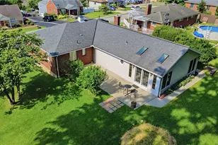 12289 Herold Dr, North Huntingdon, PA 15642 - Photo 2