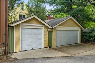 715 College St, Pittsburgh, PA 15232 - Photo 40