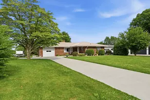 160 State St, Saxonburg Boro, PA 16056 - Photo 2