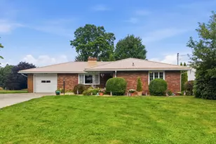 160 State St, Saxonburg Boro, PA 16056 - Photo 1