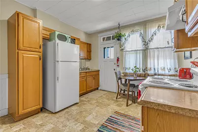 827 1/2 Frank St, McKees Rocks, PA 15136 - Photo 4