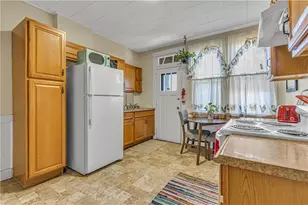 827 1/2 Frank St, McKees Rocks, PA 15136 - Photo 4