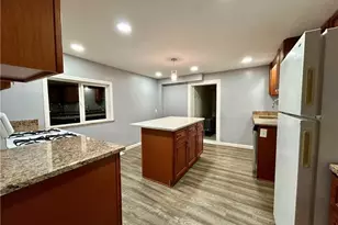 1004 Fritz St, Pittsburgh, PA 15203 - Photo 2