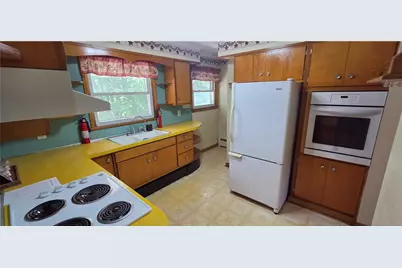 451 W Fairview St, Somerset Boro, PA 15501 - Photo 8