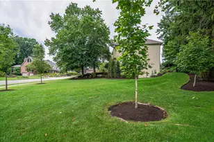 10489 Olde Villa Dr, Pittsburgh, PA 15044 - Photo 40