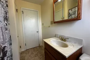 633 Crowder Ave, Sharon, PA 16146 - Photo 16
