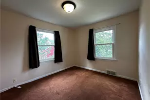 633 Crowder Ave, Sharon, PA 16146 - Photo 14