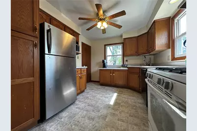 633 Crowder Ave, Sharon, PA 16146 - Photo 12