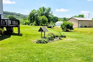 1018 E Main St, Rural Valley Boro, PA 16249 - Photo 4