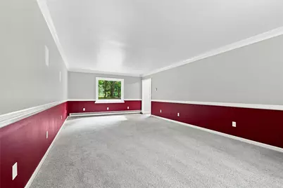 208 Lynwood Dr, Hempfield Township, PA 16125 - Photo 4