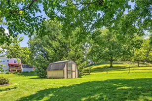 1928 Caribou Dr, Pittsburgh, PA 15101 - Photo 36