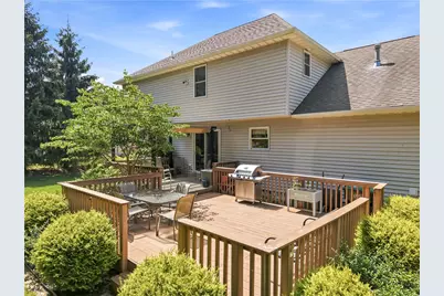 2357 Pierce Bluffs Drive, Hermitage, PA 16148 - Photo 2