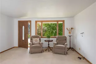 609 Bluestone Dr, Pittsburgh, PA 15101 - Photo 6
