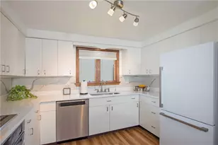 609 Bluestone Dr, Pittsburgh, PA 15101 - Photo 10