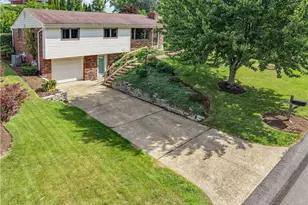 609 Bluestone Dr, Pittsburgh, PA 15101 - Photo 2