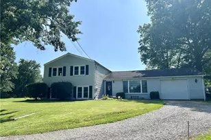 302 Freeport St, Clinton Township, PA 16056 - Photo 2