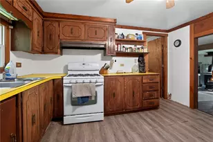 158 Renfrew Rd, Penn Township, PA 16053 - Photo 12