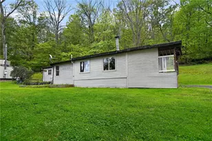 158 Renfrew Rd, Penn Township, PA 16053 - Photo 2