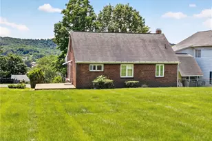 907 Hubert Ave, Northern Cambria School District, PA 15714 - Photo 16