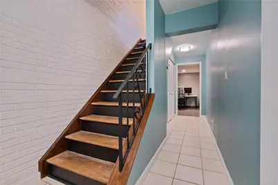 402 Allenberry, Ross Twp, PA 15237 - Photo 2