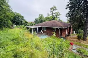 1060 Lawndale, Homewood Brushton, PA 15221 - Photo 2