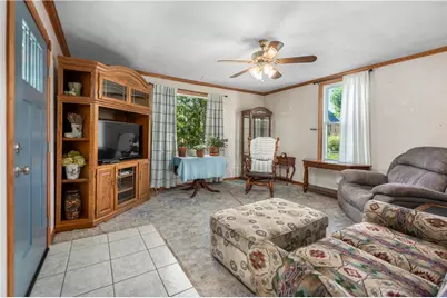 414 Seventh Ave, Patt Heights, Patterson Heights, PA 15010 - Photo 4