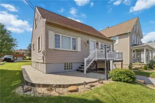 303 N 6th St, Youngwood, PA 15697 - Photo 2