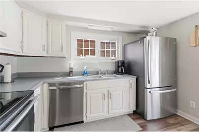303 N 6th St, Youngwood, PA 15697 - Photo 8
