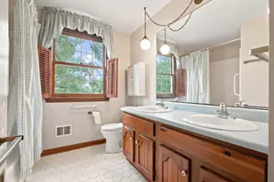 2545 Glenwood Dr, Pittsburgh, PA 15090 - Photo 28