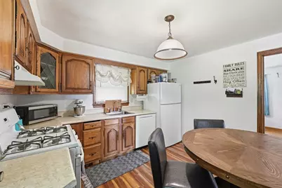 4426 Glencairn St, West Mifflin, PA 15122 - Photo 8