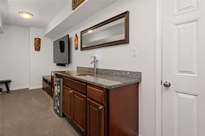 662 Freedom Dr, Collier Township, PA 15106 - Photo 24