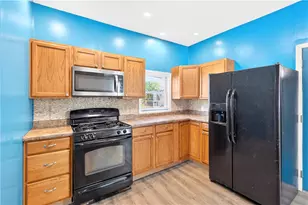 208 Crest Ave, Charleroi Boro, PA 15022 - Photo 8