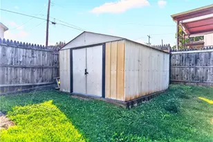 208 Crest Ave, Charleroi Boro, PA 15022 - Photo 24