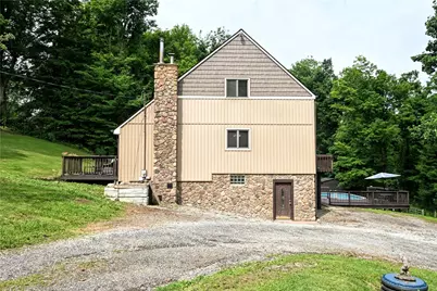 391 Maple Rd, Burgettstown Boro, PA 15021 - Photo 4