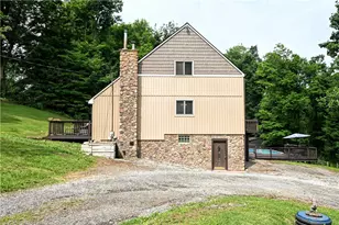 391 Maple Rd, Burgettstown Boro, PA 15021 - Photo 4