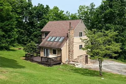391 Maple Rd, Burgettstown Boro, PA 15021 - Photo 2
