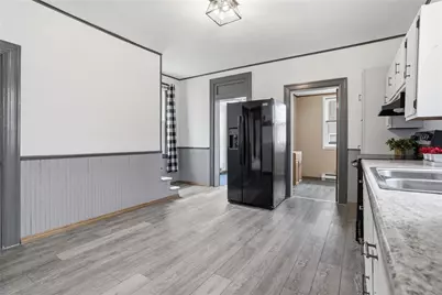 215 McKim St, Zelienople, PA 16063 - Photo 10