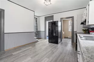 215 McKim St, Zelienople, PA 16063 - Photo 10