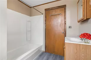 215 McKim St, Zelienople, PA 16063 - Photo 16
