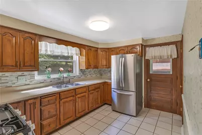 2714 Gould Dr, South Park, PA 15129 - Photo 14