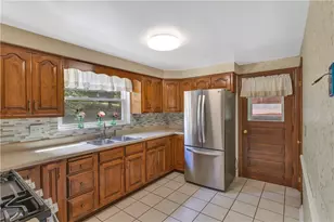 2714 Gould Dr, South Park, PA 15129 - Photo 14