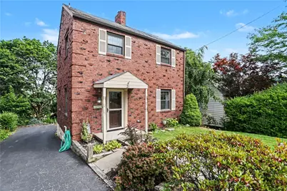 21 Leon Rd, Green Tree, PA 15220 - Photo 2