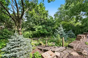 21 Leon Rd, Green Tree, PA 15220 - Photo 26