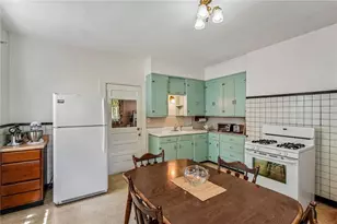 1612 Hanna St, New Castle, PA 16102 - Photo 12