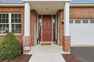 4702 Senate Ct, Adams Township, PA 16059 - Photo 2