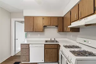 2913 E Bardonner Rd, Hampton, PA 15044 - Photo 10